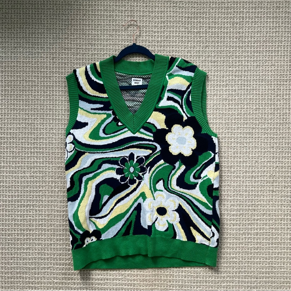 Aritzia Winston Green Floral Sweater Vest